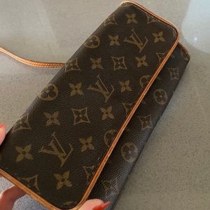 Louis Vuitton Cross Body